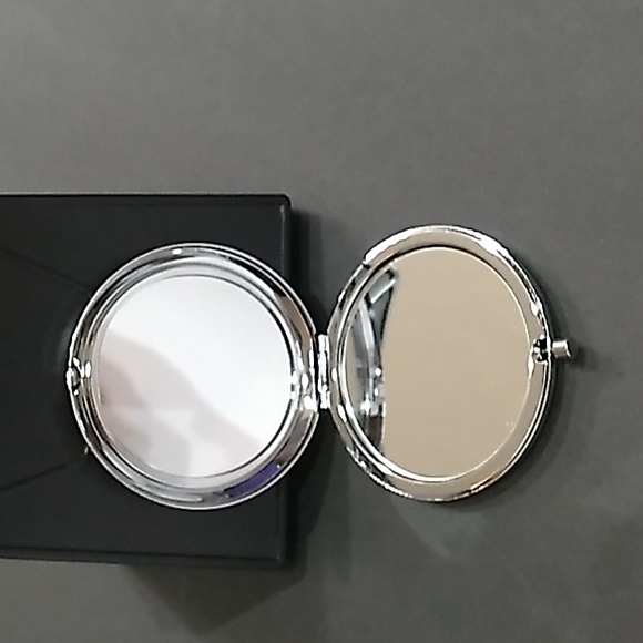 Brand New Silver Compact Mirror For Mother Engraved With Quote - Picture 3 of 3